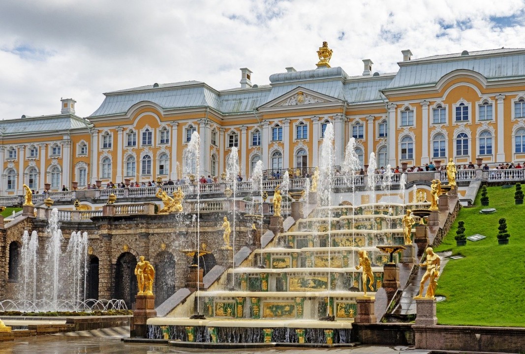 4 от най-известните дворци на Петербург